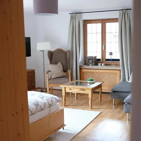 Rebensburg Apartment *
